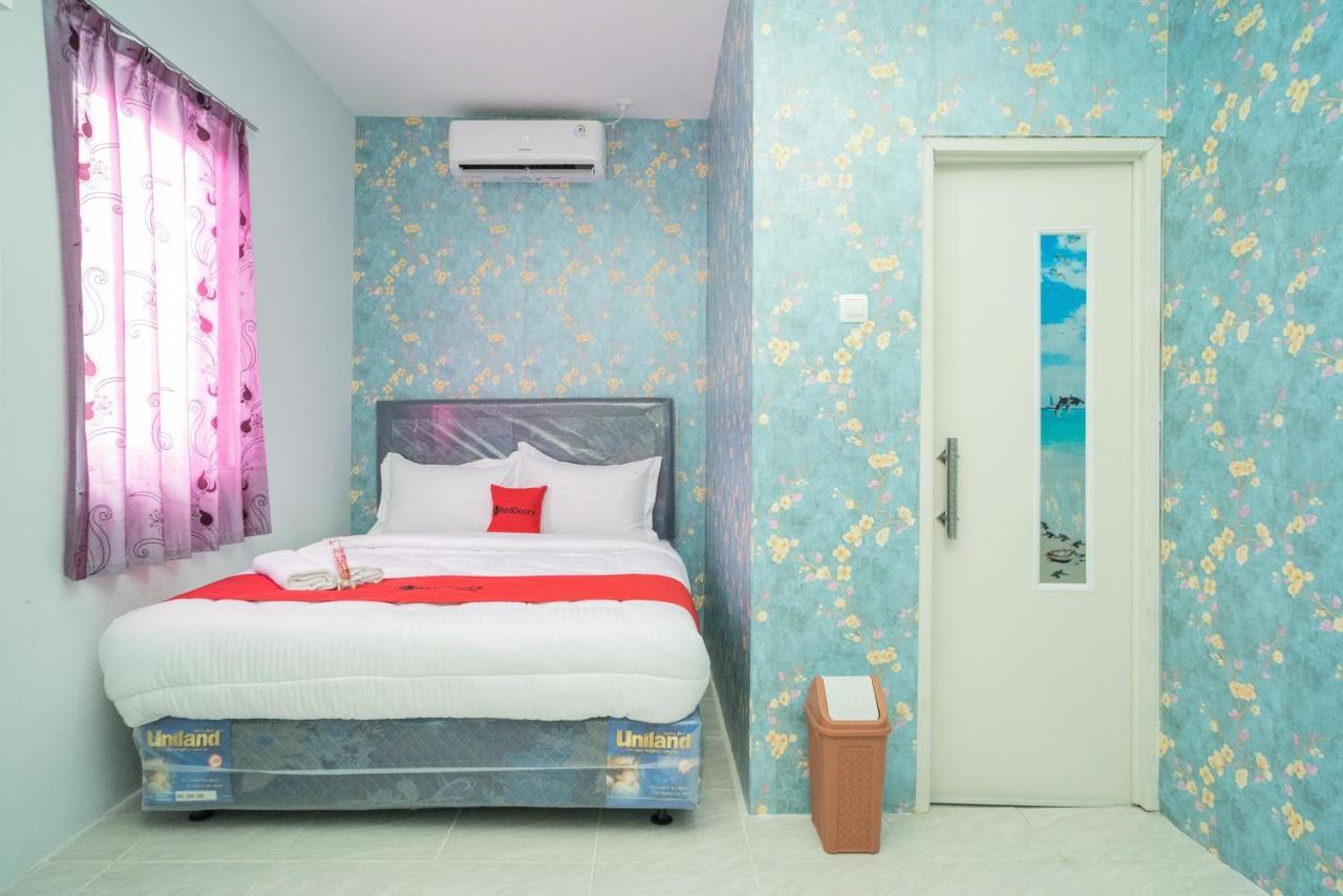 Reddoorz Plus Near Itc Cempaka Mas 2 Джакарта Экстерьер фото