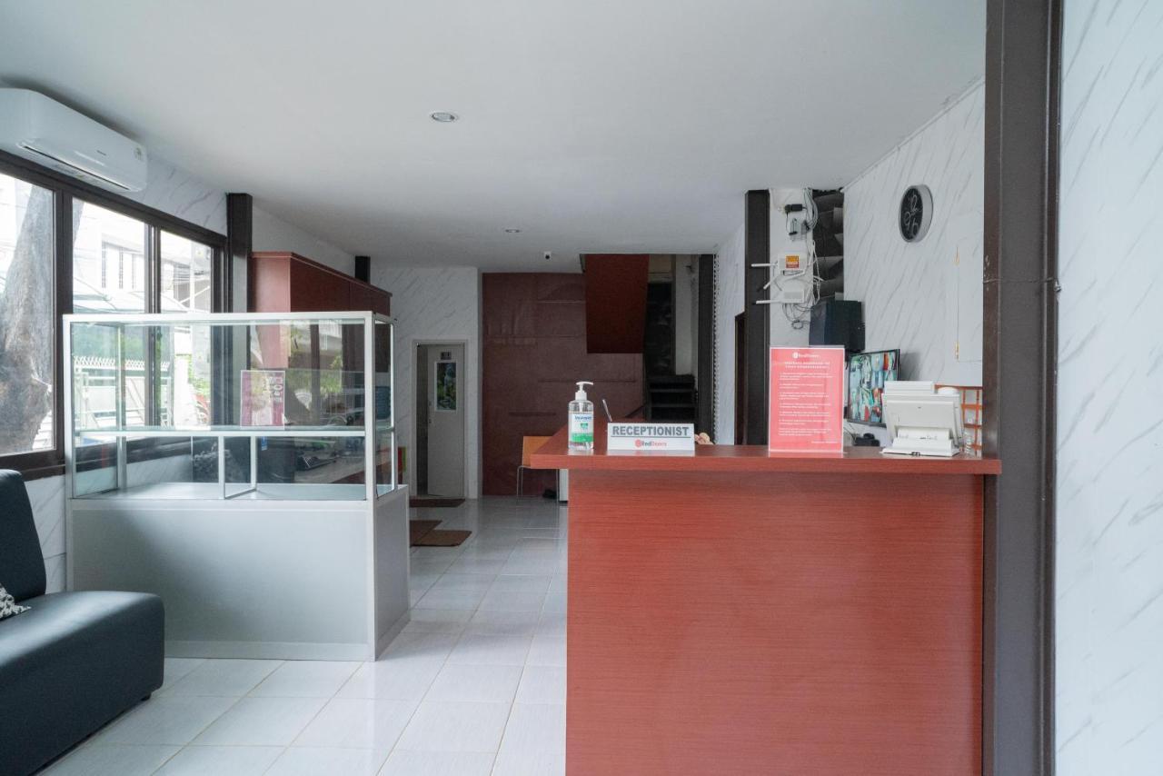 Reddoorz Plus Near Itc Cempaka Mas 2 Джакарта Экстерьер фото